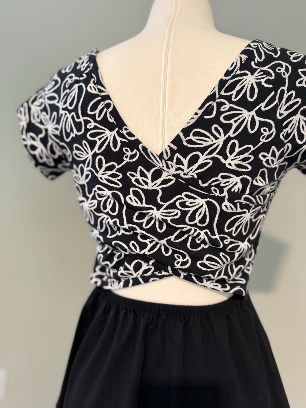 NWT Pact Dress - Organic Cotton, Floral, Criss Cross Back, Short Sleeve - Picture 7 of 13